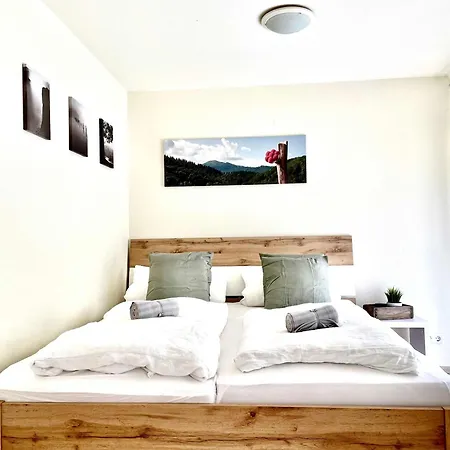 דירה Relaxapartments Black Forest Diamond Direkt An Der Hornberger Freilichtbuehne - Sonnenterrasse Mit Blick Auf Hornberger Schloss, Schnelles Internet, Fuer Bis Zu 2 Personen